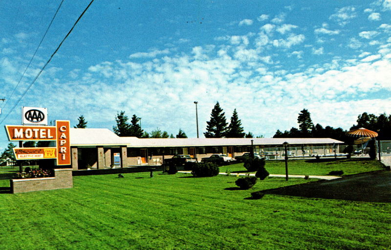 Capri Motel - Vintage Postcard (newer photo)